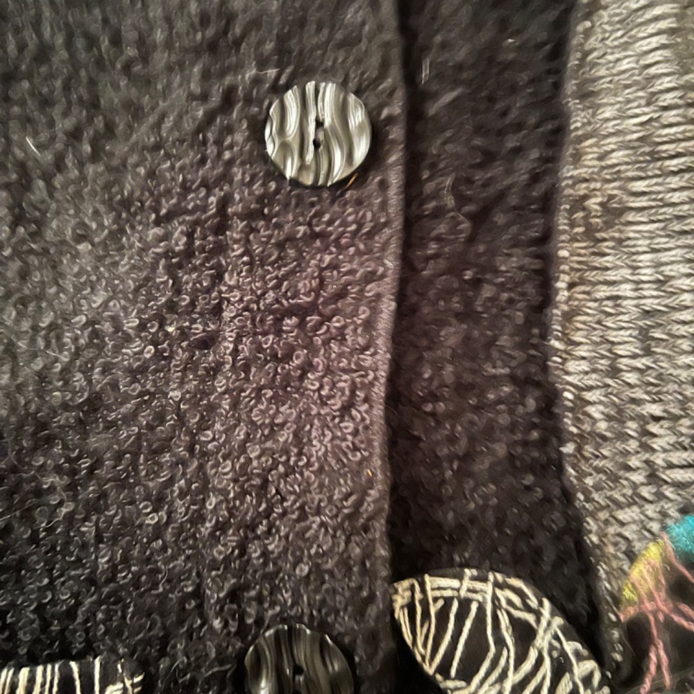 Sweater - Picture 4 of 6